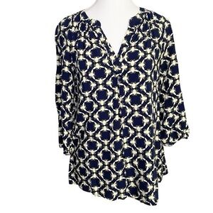 Crown & Ivy Navy and Cream Bee Pattern Women's Top